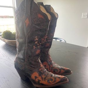 Corral boots